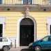 Foto 11. Raggiungiamo ora piazza Umberto, dove ad angolo con via Antonio Beatillo si trova un fabbricato dai delicati colori pastello: palazzo Clemente, dal nome del cavaliere che lo commission nel 1911 allingegnere Orazio Santalucia (foto di Antonio Caradonna)